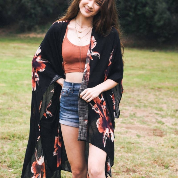 Black Red Floral Kimono Cover-up shawl Boho New - Picture 3 of 3